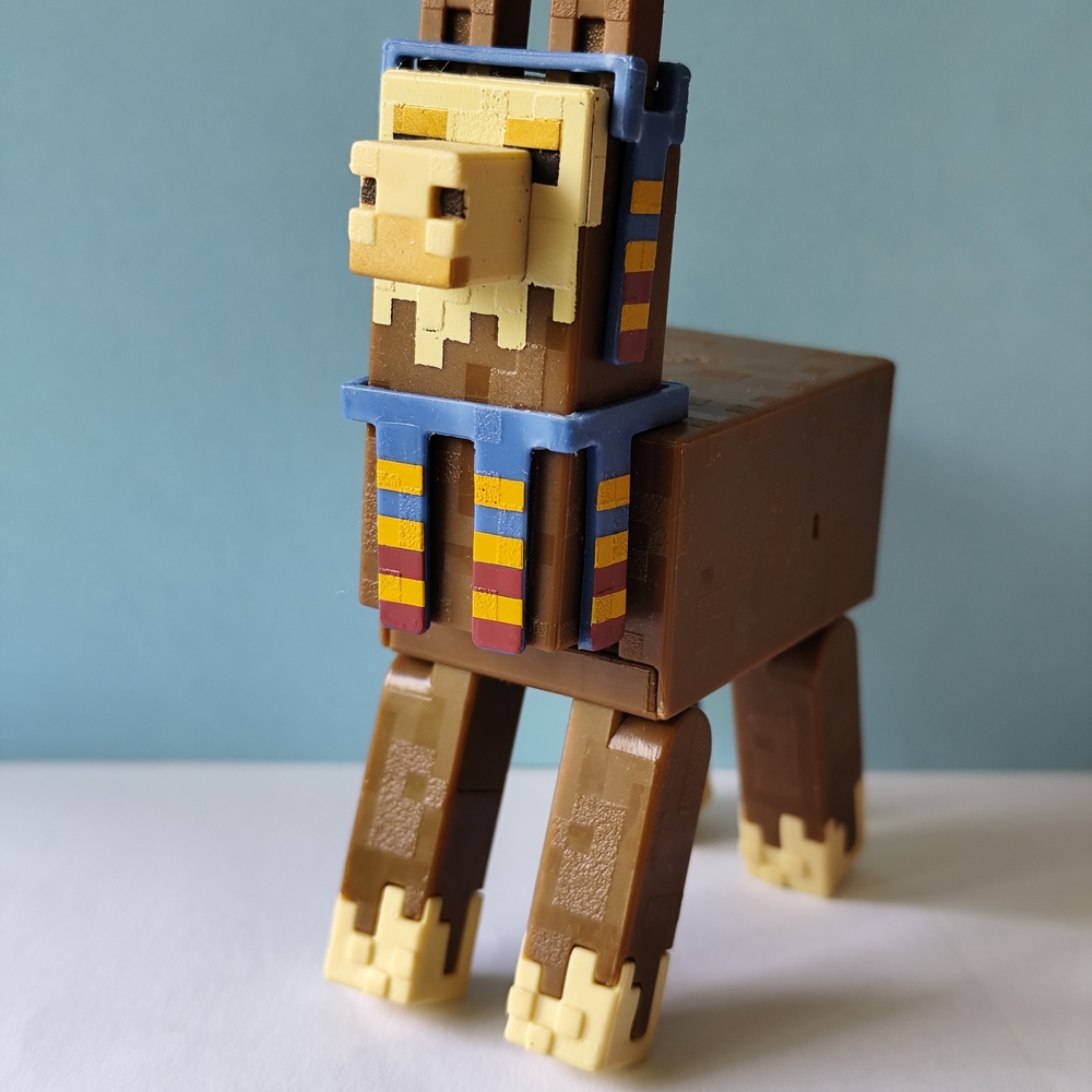 3/$25💙Minecraft Craft-A-Block Wandering Llama Figure
